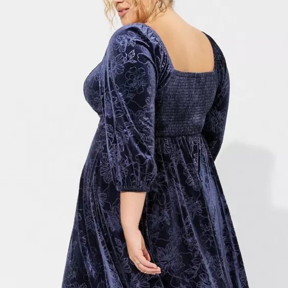 Torrid Blue Velvet Sweetheart Peplum Dress – Long Sleeve Pockets Size 18 image 3